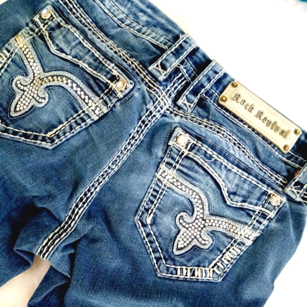 ROCK REVIVAL CROPS